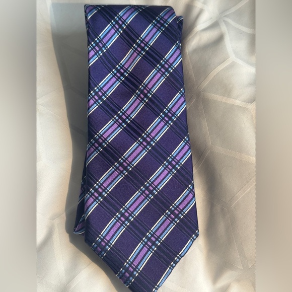 Geoffrey Beene Silk Tie - Picture 1 of 4